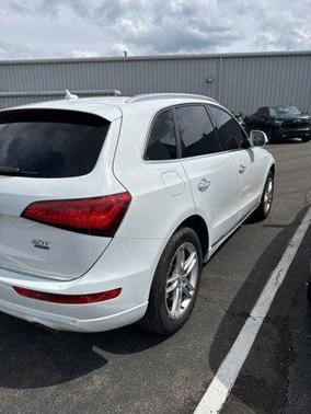 Glacier White 2017 Audi Q5 2.0T Premium Plus