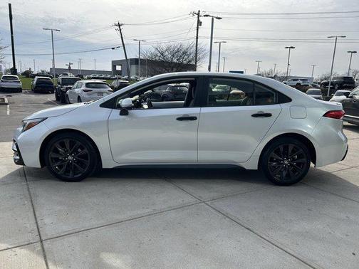 2024 Toyota Corolla Hybrid SE