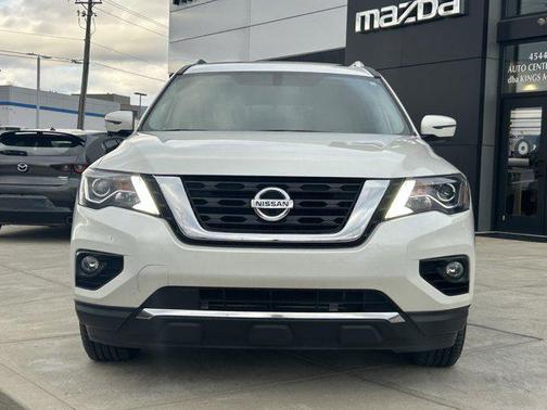 2018 Nissan Pathfinder Platinum