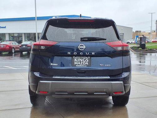 2024 Nissan Rogue SL