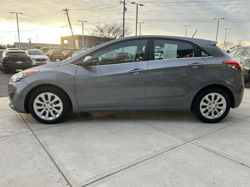 2016 Hyundai Elantra GT Base