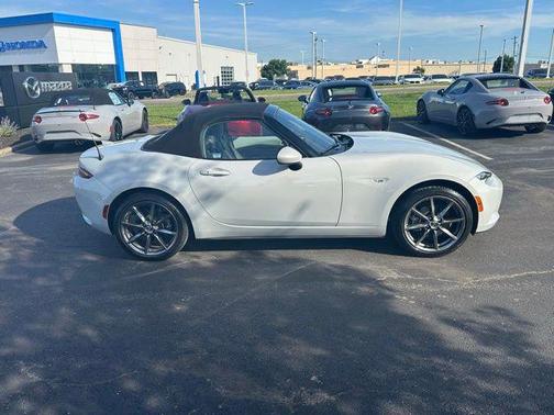 Ceramic Metallic 2016 Mazda MX-5 Miata Grand Touring