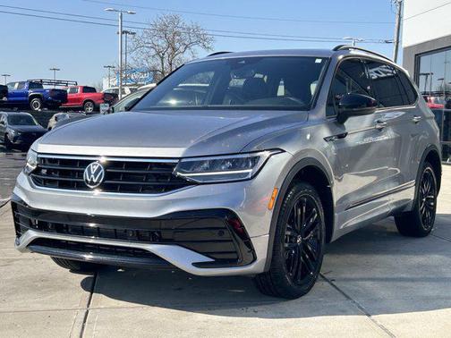 2022 Volkswagen Tiguan 2.0T SE R-Line Black 4MOTION