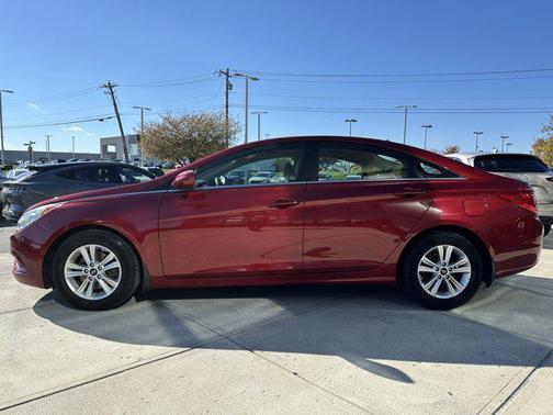 2011 Hyundai SONATA GLS