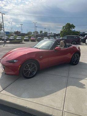 Soul Red Metallic 2017 Mazda MX-5 Miata Grand Touring