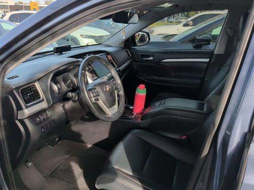 Shoreline Blue Pearl 2019 Toyota Highlander XLE