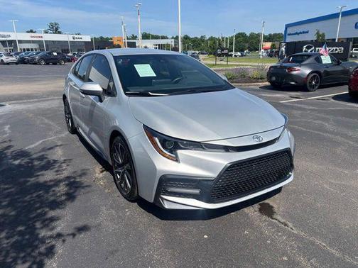 Classic Silver Metallic 2020 Toyota Corolla SE