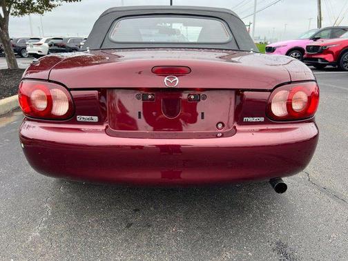 Garnetred 2003 Mazda MX-5 Miata Base