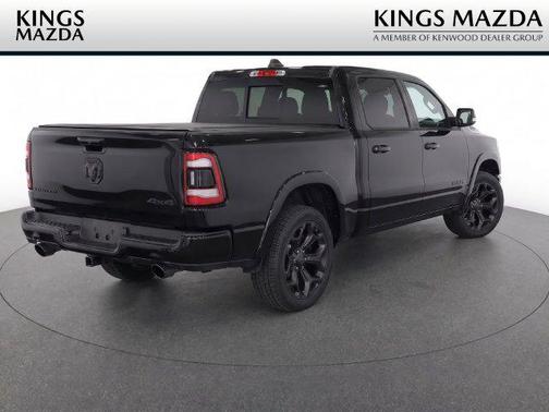 Diamond Black Crystal Pearlcoat 2020 RAM 1500 Limited