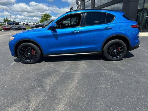 Misano Blue Metallic 2018 Alfa Romeo Stelvio Ti Sport
