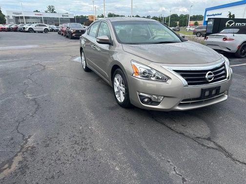 Saharan Stone Metallic 2014 Nissan Altima 2.5 SV