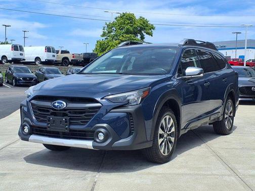 2023 Subaru Outback Touring XT