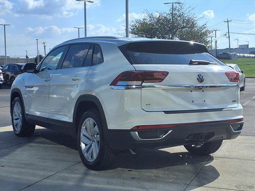 2022 Volkswagen Atlas Cross Sport 2.0T SE w/Technology 4MOTION