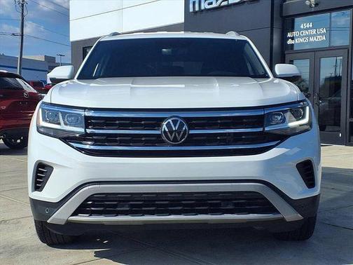 Pure White 2022 Volkswagen Atlas Cross Sport 2.0T SE w/Technology 4MOTION