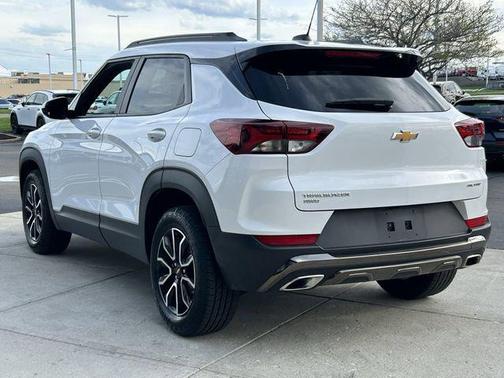 Summit White 2023 Chevrolet Trailblazer ACTIV