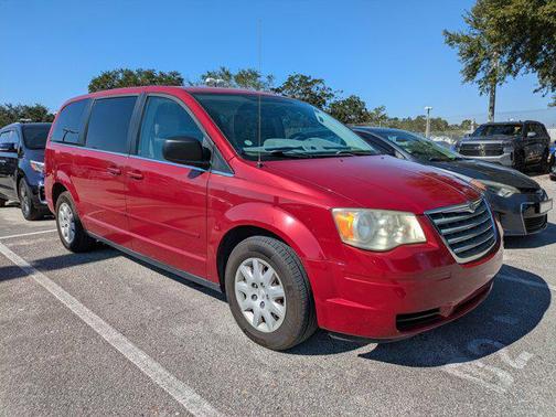 2009 Chrysler Town & Country LX