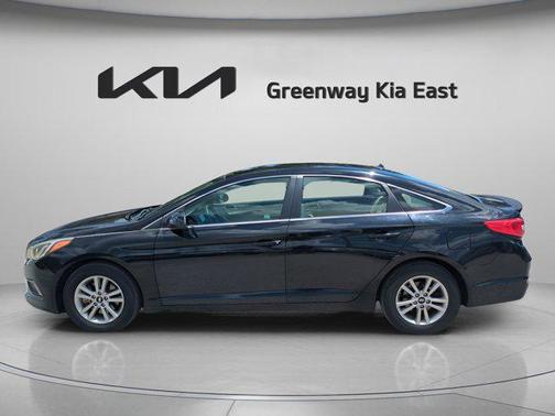 2017 Hyundai SONATA SE