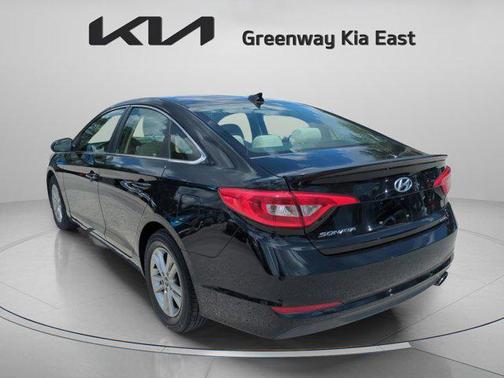 2017 Hyundai SONATA SE