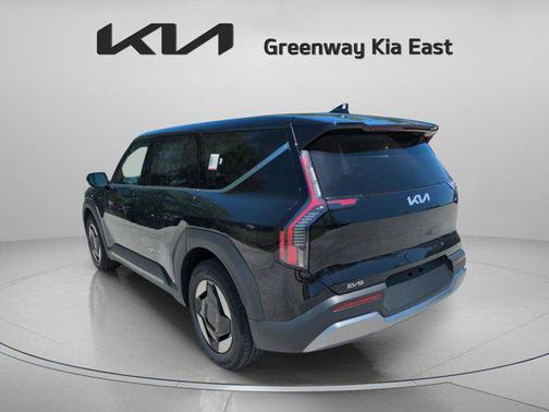 2026 Kia EV9 Light Short Range