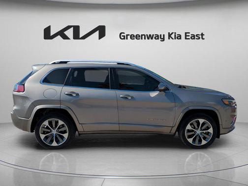 2019 Jeep Cherokee Overland