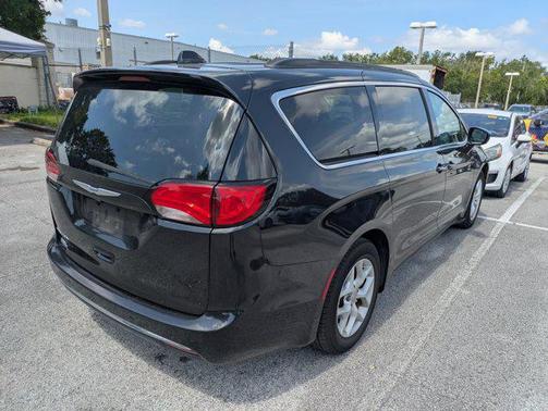 2020 Chrysler Pacifica Touring
