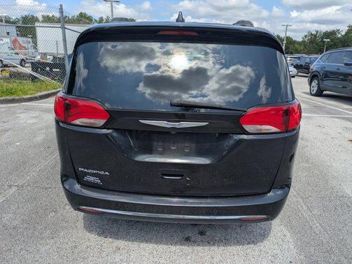 2020 Chrysler Pacifica Touring