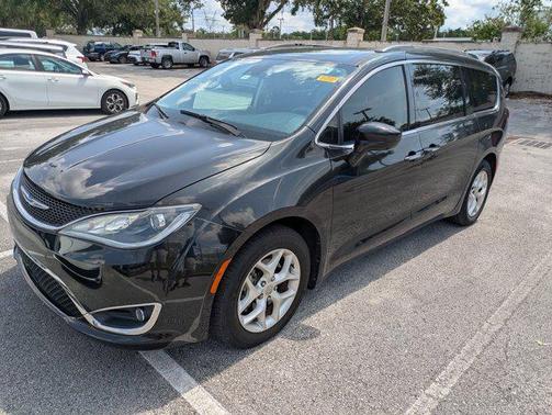 2020 Chrysler Pacifica Touring