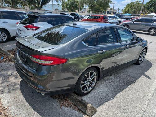 2017 Ford Fusion Hybrid SE
