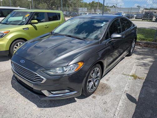 2017 Ford Fusion Hybrid SE