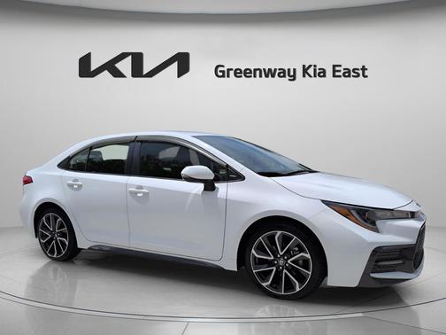 Super White 2021 Toyota Corolla SE