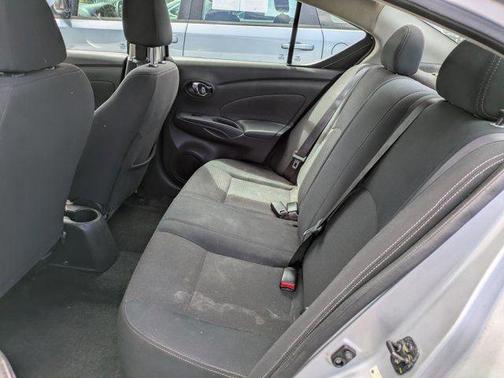 Brilliant Silver 2017 Nissan Versa 1.6 SL