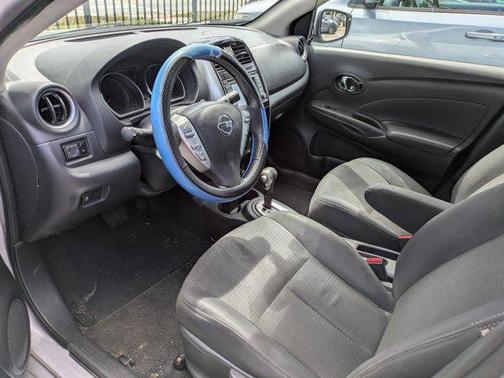 Brilliant Silver 2017 Nissan Versa 1.6 SL