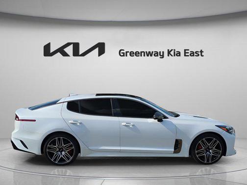 2022 Kia Stinger GT1
