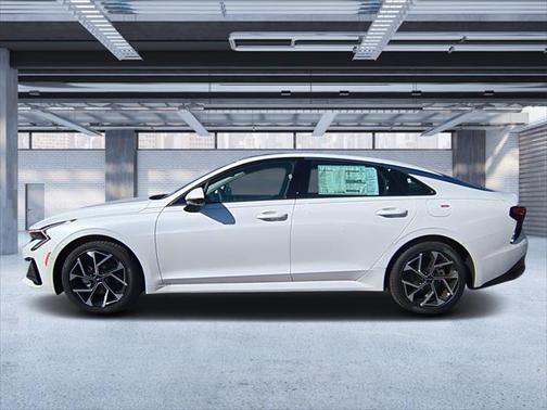 2025 Kia K5 EX