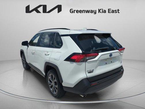 2022 Toyota RAV4 Hybrid XLE Premium