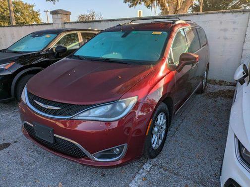2020 Chrysler Pacifica Touring L