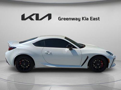 2024 Toyota GR86 Premium