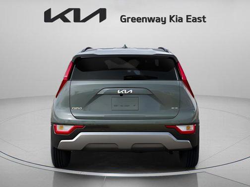 2025 Kia Niro SX