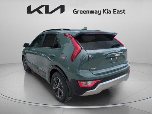 2025 Kia Niro SX