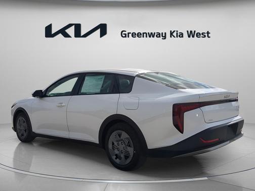 Snow White Pearl 2026 Kia K4 LX
