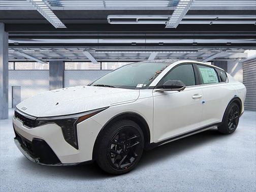 2025 Kia K4 GT-Line Turbo