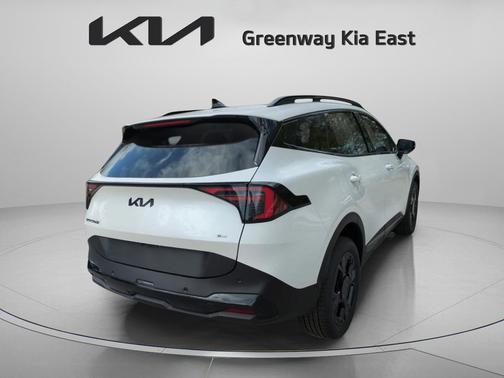 Snow White Pearl 2026 Kia Sportage X-Line