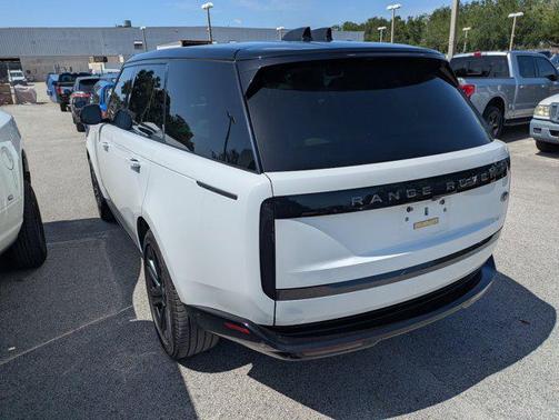 2023 Land Rover Range Rover P530 SE