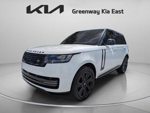 2023 Land Rover Range Rover P530 SE