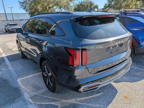 2022 Kia Sorento S
