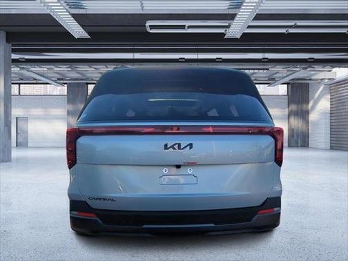 2025 Kia Carnival SX