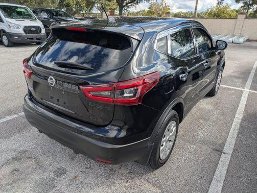 2020 Nissan Rogue Sport S