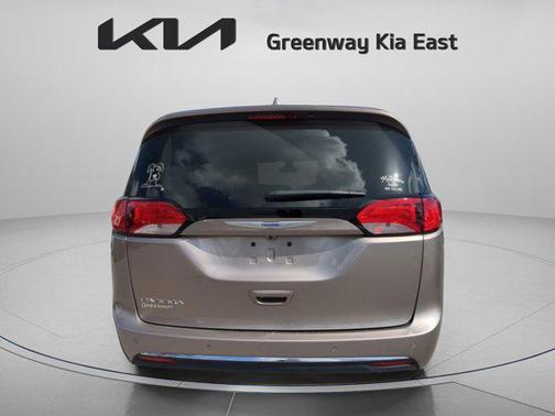 2018 Chrysler Pacifica Touring-L