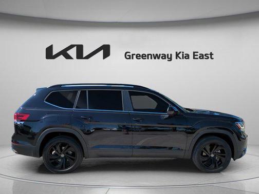 2022 Volkswagen Atlas 3.6L SE w/Technology