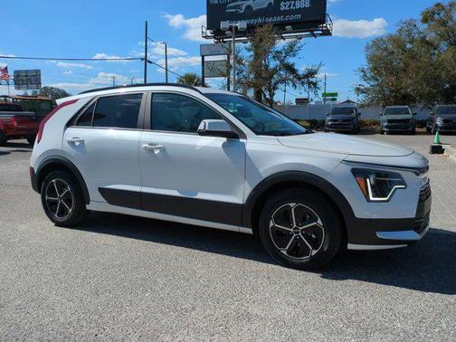 2023 Kia Niro EX